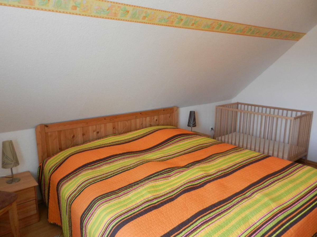 Ferienhaus Seehund Krummhörn エクステリア 写真