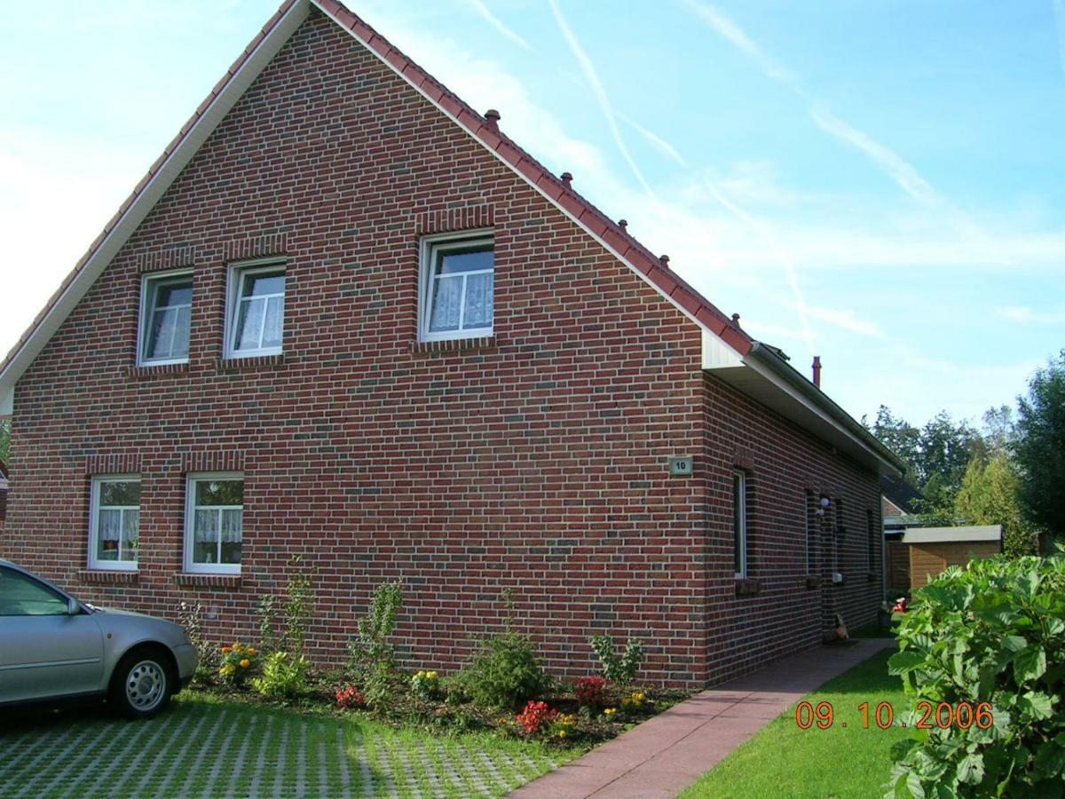 Ferienhaus Seehund Krummhörn エクステリア 写真